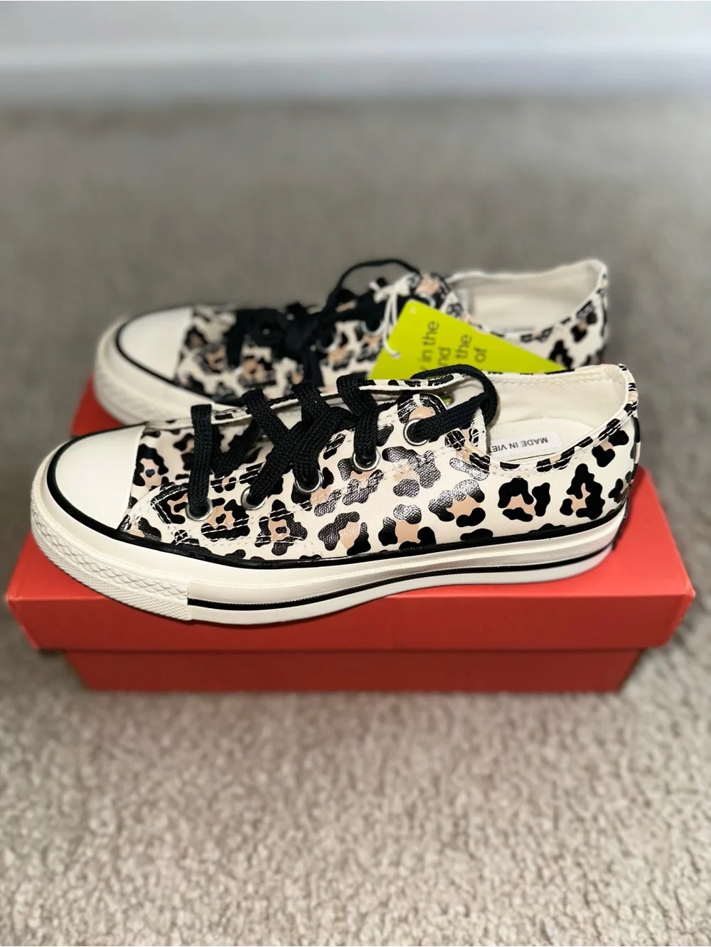 Converse Chuck 70 “Glow In The Dark Leopard”